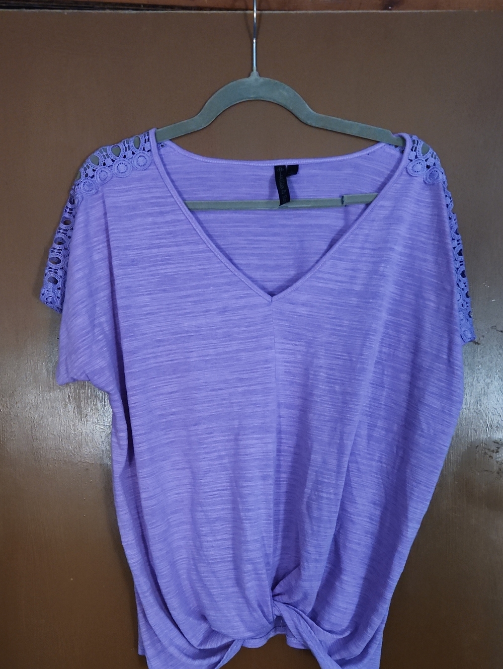 Allie & Rob Lavender V-Neck Crochet Shoulder Knot Tee